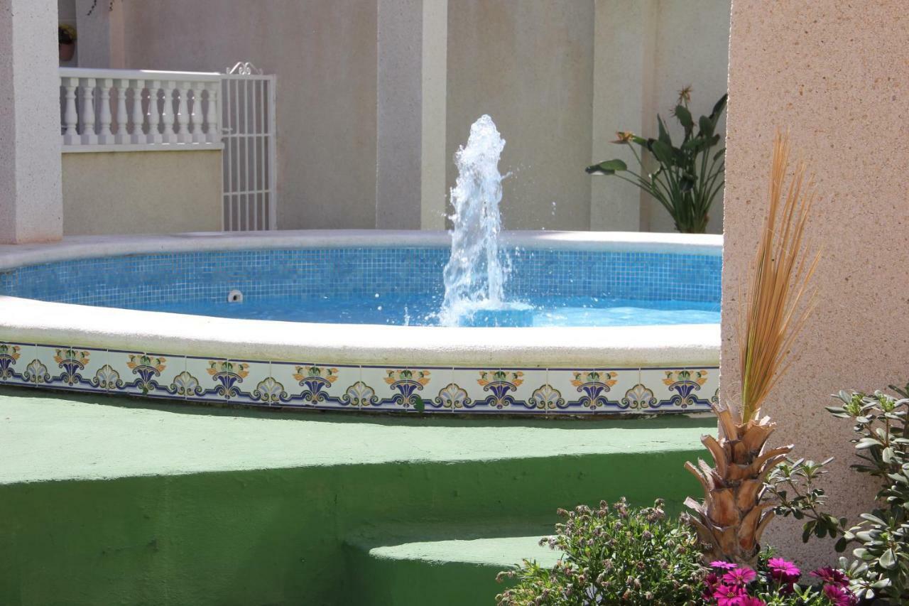 Palacio Del Mar, Beach, Sea View, Pool Leilighet Torrevieja Eksteriør bilde
